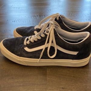 Vans Old Skool navy pig skin leather sneakers. Gently worn.